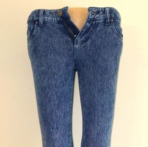 Forever 21 skinny jeans. 26